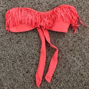 Bright swimsuit top with fringe (padded)